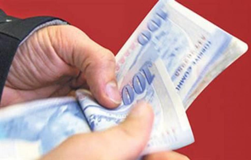 Memurlara yılbaşında zam